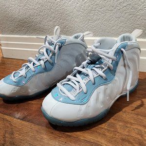 Nike little posite one Aura